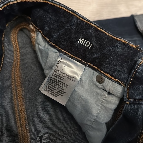 American Eagle MIDI Super Stretch Dark Washed Jean Shorts Size 4 - Picture 6 of 7